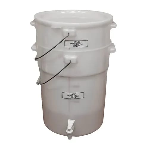 Cambro HWSS148 White Handwashing Starter Sation — view 1